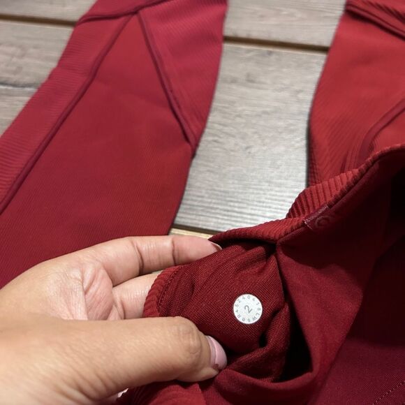 Lululemon Daily Lineup 7/8 Tight *25" - Picture 4 of 4